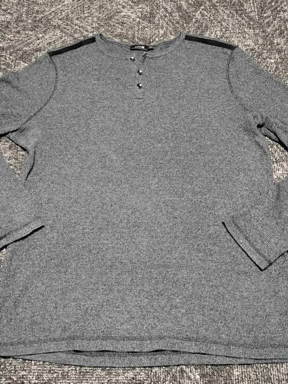 Apt 9 Henley Long Sleeve Shirt Gray / Black Casual Lightweight Mens Size XL NWOT